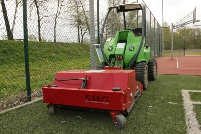 Equipment for synthetic pitch maintenance